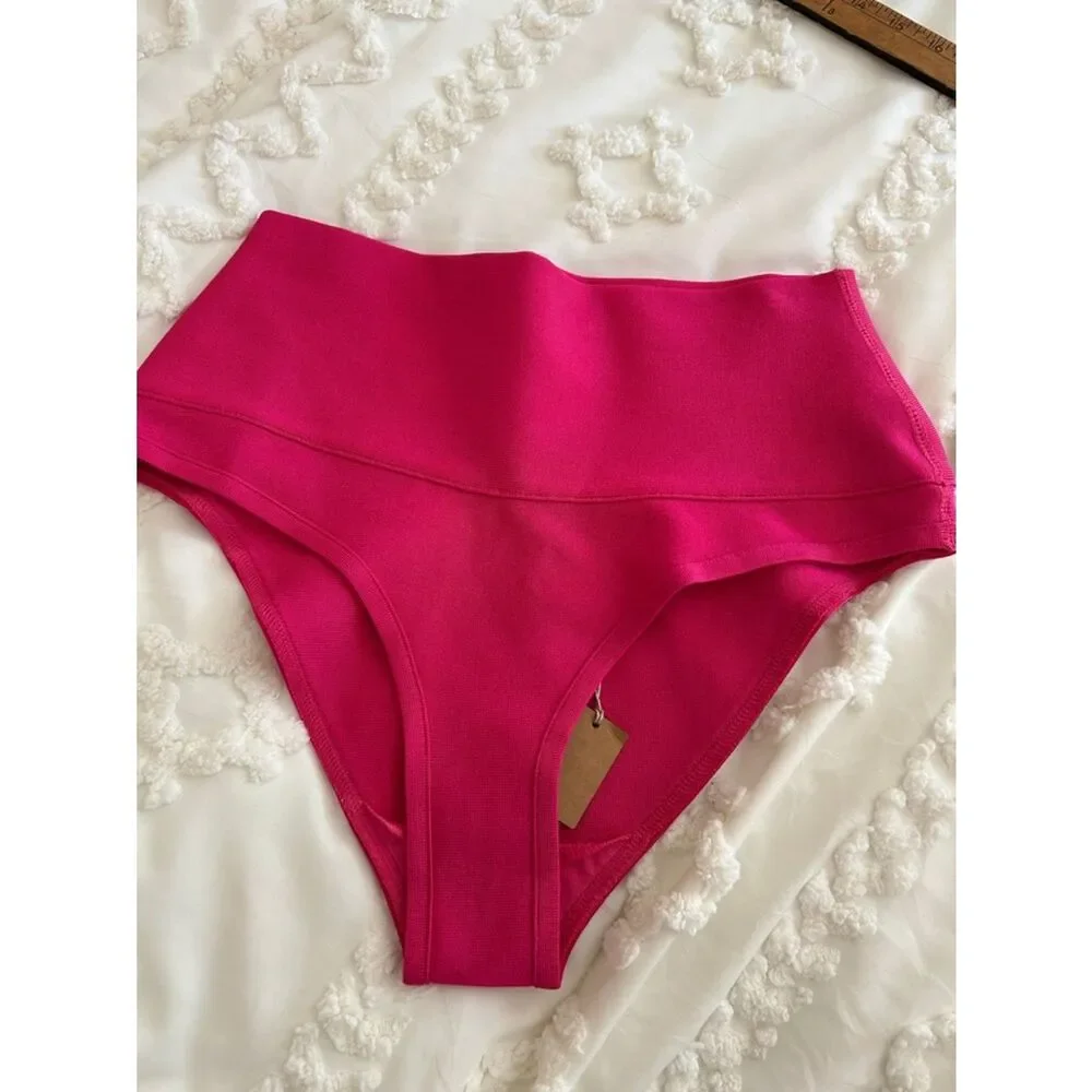 SKIMS Hot Pink Ribbed Bikini Bottom medium new with tags